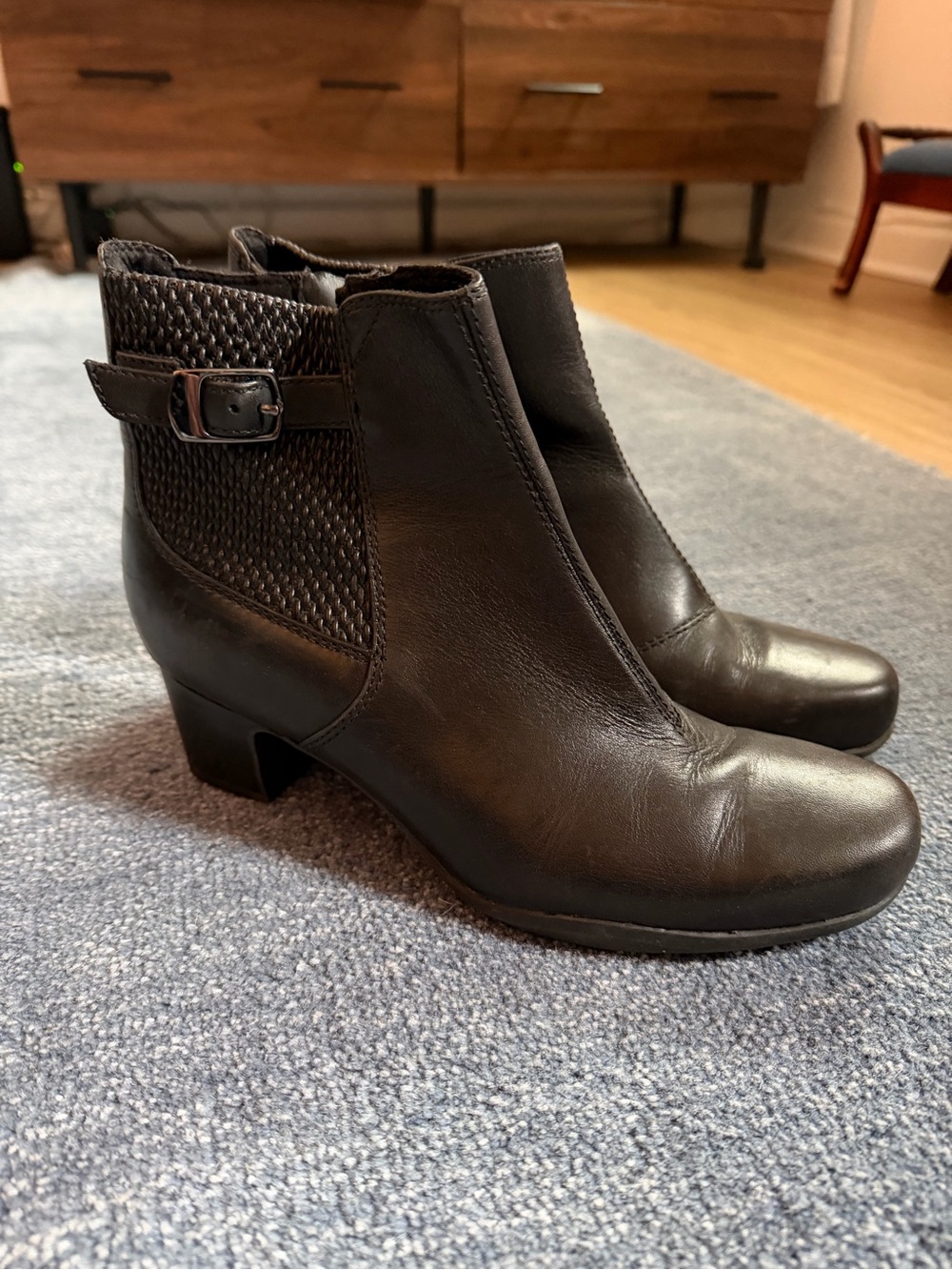 Clarks Rosalyn Lara Black Leather Ankle Boots Size 9